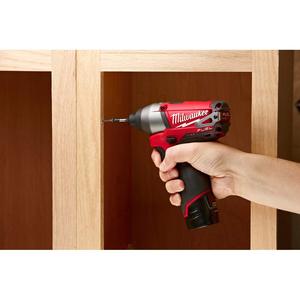 Kit de Atornillador de Impacto Hexagonal de 1/4 M12 2453-22 con 2 Baterías - Product Image 1