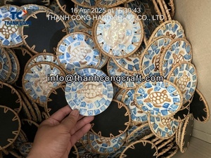 Top choix fait à la main dauphin nacre sous-verres avec bordure en rotin Vietnam artisanat en gros décor de Table pour café Restaurant - Product Image 3