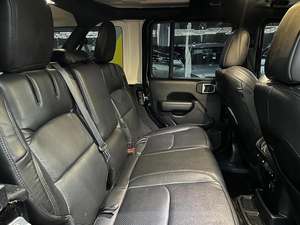 Clean 2023 Jeep Wrangler Rubicon 4XE 2,0 Turbo Hybrid Usado Opciones completas Caja de cambios automática Luz Interior Cámara trasera ACC Cruise - Product Image 3