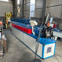 Machine de formage à froid de lames de volets perforées de type américain avec poinçonnage hydraulique