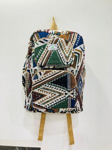 Mochilas Unisex de Cáñamo Jacquard Algodón Ecológico Diseño Sostenible Hechas a Mano Perfectas para Individuales Eco-Conscientes con Estilo - Product Image 2