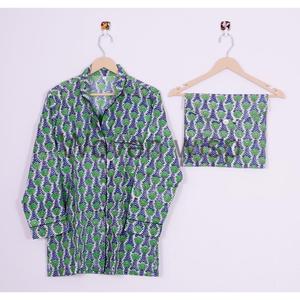 ชุดนอนนักเล่นเกมมืออาชีพ: อยู่ในความสบายในช่วงการเล่นเกมที่ยาวนาน ชุดนอนผ้าฝ้ายหรูหราพร้อมภาพพิมพ์บล็อกมือของแท้ - Product Image 2