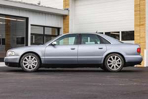 สินค้าพร้อมส่งมือสอง S8 Audi ความละเอียดแบบ LHD/RHD 2003 - Product Image 3