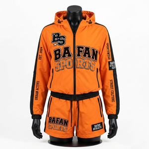 Conjunto Corto Cortavientos con Capucha para Mujer, Premium, 120 GSM, Poliéster Taslon, Color Naranja, Diseño de Paneles, Logotipo Personalizado - Product Image 4