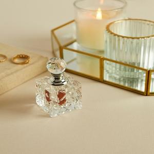 L'art cher de la parfumerie: l'huile essentielle de bois d'agar confère le luxe Huy Phat - Product Image 1