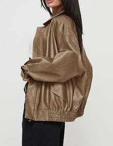 Chaqueta de moto de piel sintética para mujer de primera calidad, ropa de moda de otoño y primavera, abrigo de invierno con cremallera de gran tamaño, prendas de vestir exteriores OEM - Product Image 1