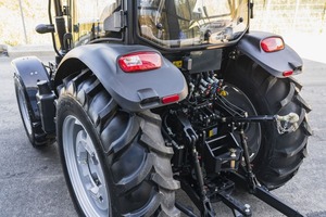 Tractor Agrícola Lovol TE804 de 80HP 4WD, Tractor Agrícola Diésel con PTO |   Equipo Agrícola de Uso Pesado - Product Image 5