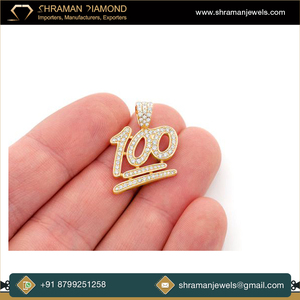 Pendentif tendance en or massif 10 carats personnalisé avec diamant de laboratoire taille brillant, numéro de la chance en numéro romain, pour unisexe - Product Image 3