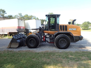 Tractor de Ruedas 621G de 150HP, Modelo 2023, con Motor y Caja de Cambios en Venta - Product Image 2