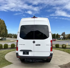 Sprinter 2500 2023 en parfait état, industriel, DIY, OEM, propre, d'occasion, 5 places, turbo gauche, cuir, R17, pick-up, transmission intégrale, garantie 1 an - Product Image 2