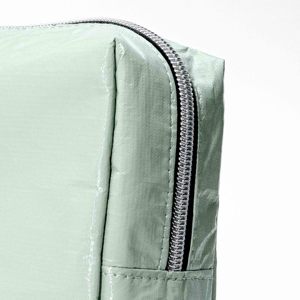 Sac de rangement cosmétique de mode d'usine BSCI avec motif de bonbons de Logo personnalisé de fermeture éclair pour le voyage de maquillage fait de papier de Tyvek de tissu - Product Image 4