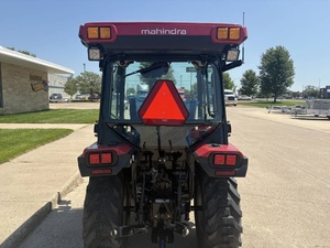Mejor OFERTA: Tractor Compacto Mahindra 2126 HST con Retroexcavadora y Cargador Frontal para Construcción Agrícola - Product Image 6