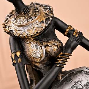 Sculpture antique en laiton doré représentant des femmes africaines pour la maison ou le bureau, à poser sur table - Product Image 5