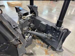 Cargadora Compacta Minotaur DL550 con Envío Gratuito, Aprobada por CE y EPA, con Cuchilla Frontal y Sistema de Climatización - Product Image 6