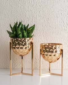 Maceta de metal de diseño martillado hecho a mano de la mejor calidad para restaurante Hotel uso doméstico en precio al por mayor - Product Image 2