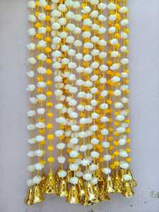 Golden Bell Floral Hanging avec mousse blanche Rose Rose Jaune Pom Pom | Mariage indien fait à la main et Festival Home Decor String - Product Image 5