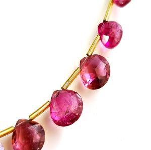 Pierre précieuse tourmaline rubellite naturelle Briolette à facettes en forme de coeur perles de pierre rose certifiées par des tiers - Product Image 3