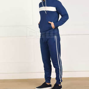 Survêtement 2 pièces pour hommes Costume décontracté pour hommes Vêtements de sport à rayures Haut à capuche pour hommes Pantalon de sport en plein air Survêtement - Product Image 4