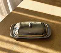 Nouveau design – Plat à beurre en acier inoxydable avec couvercle, écologique, argenté poli, durable, qualité alimentaire, compatible lave-vaisselle, pour service