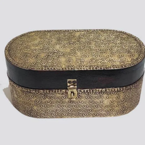 Joyero de metal de latón en relieve Eleva tu colección con nuestros elegantes joyeros Joyero de metal disponible al por mayor - Product Image 2