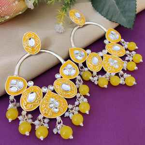 Belles boucles d'oreilles longues Kundan de qualité supérieure pour les femmes parfaites pour les mariages, les occasions festives décontractées et les fêtes. - Product Image 2