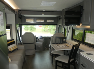 4UZAAJFC4SCVT4026 Nueva Autocaravana Diésel de Lujo Clase A 2025 con Motor Turbo y Amplio Interior Deslizable - Product Image 4