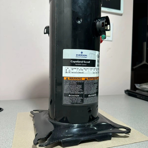 Los más vendidos a estrenar Compre 3 tomar 1 FreeCopeland Compresor de 230V 1PH 31.000 BTU R410A para la venta - Product Image 1