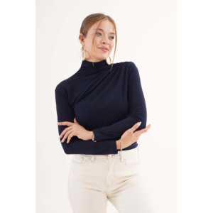 Blusa Azul Marino al por Mayor con Cuello Alto y Detalles Fruncidos en Hombros y Cintura, con Efecto Arrugado de Moda - Product Image 4