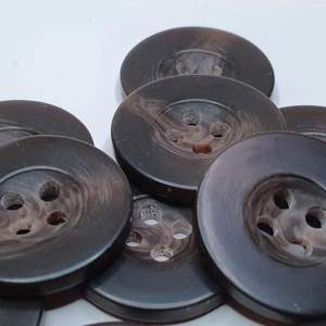 Botón de cuerno de búfalo negro Natural de la mejor calidad de Noshahi, respetuoso con el medio ambiente, tela de hueso de alta calidad, juguetes masticables sostenibles para mascotas - Product Image 3