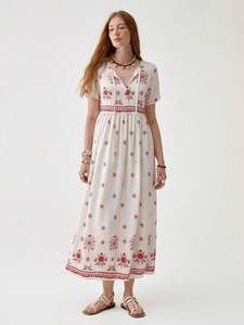 Robes élégantes Niche Dentelle Patchwork Réception Taille Robe Femme Impression Broderie Fée Longue Robe Florale - Product Image 2