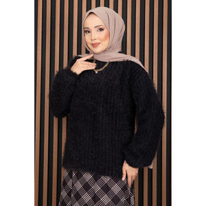 เสื้อสเวตเตอร์ไหมพรมเนื้อนุ่มสบายสำหรับผู้หญิง สีดำ ลายปักติดกระดุม เหมาะสำหรับฤดูหนาวและฤดูใบไม้ร่วง - Product Image 2