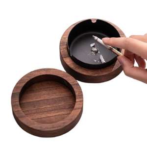 Mini cendrier rond en bois de couleur marron fini parfait pour le bureau et le restaurant ensemble de forme ronde de 2 bases plates - Product Image 1