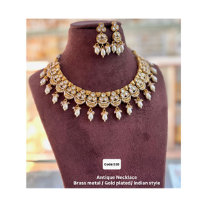 Ensemble de bijoux de mariée charmant avec finition antique et boucles d'oreilles au look lourd parfait pour les mariages et les occasions festives - Product Image 1