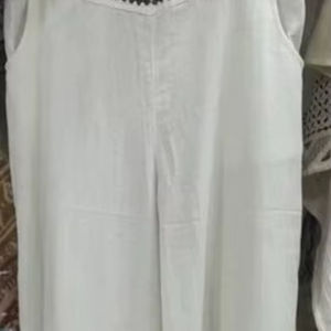 Ensemble coordonné décontracté pour femme, haut et pantalon en coton mélangé blanc, motif floral vintage, méthode de tissage non tissé douce - Product Image 1