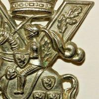 DE GRENADIER DE LA VIEILLE GARDE IMPERIALA HAT PLATE Fife & Fofar Yeomanry Scottish Horse cap badge