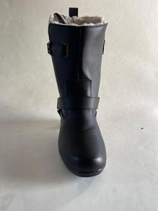 Chaussures décontractées pour femmes de haute qualité Bottes de mode pour dames avec doublure intérieure en laine Chaussures pour filles Chaussures d'hiver - Product Image 3