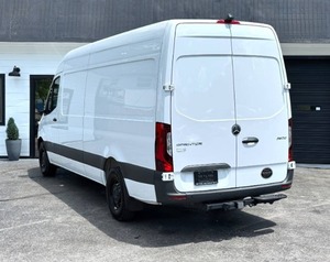 Mercedes-Benz Sprinter 2500 2023 Usado en Buen Estado - Product Image 3