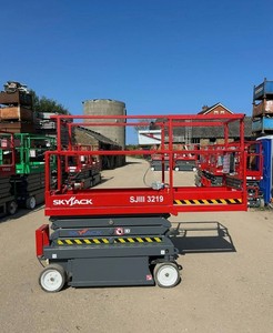 รถยกแบบกรรไกรไฟฟ้า Skyjack SJIII 3219 คุณภาพเยี่ยม สำหรับงานยกในอาคาร ระยะยกสูง รับน้ำหนักได้ 1000 กก. ปรับระดับได้ - Product Image 3