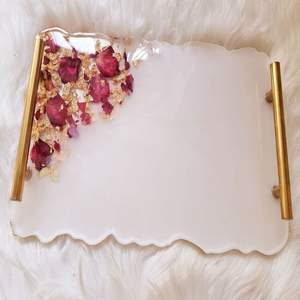 Plateau en résine fait main Design moderne de luxe Durable 100 pièces Logo couleur personnalisable pour servir des apéritifs Desserts décor à la maison - Product Image 1