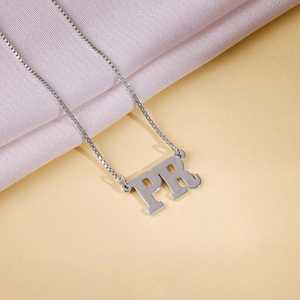 Collar de plata personalizado con doble inicial, eslabón de acero inoxidable chapado en oro, patrón de letras de mariposa con incrustaciones de diamantes, a la moda - Product Image 1