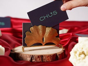 Porte-cartes en or de luxe Organisateur décoratif idéal pour les invitations avec étiquettes nominatives ou l'affichage de photos sur la table - Product Image 2