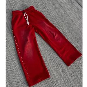 Ensemble de sweat-shirt à capuche personnalisé pour homme, imprimé à l'écran, lavé, avec pantalon de survêtement à jambes évasées, orné de strass, pour l'hiver - Product Image 5