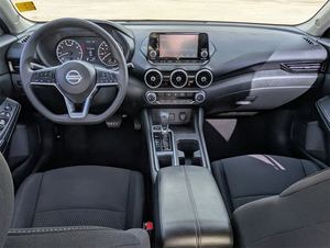 2020 Nissan Sentra S AWD Turbo R18 Tejido oscuro Listo para enviar - Product Image 3