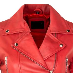 Nuevo diseño de cuero real con cremallera transpirable para mujer chaqueta recortada chica estilo moderno y bolsillos interiores exteriores OEM venta al por mayor 2024 - Product Image 5