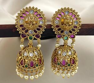 Pendientes Elegantes de Alta Calidad Chapados en Oro con Piedras de Aspecto Tradicional para Bodas y Festivales, Colecciones para Mujeres y Niñas - Product Image 2