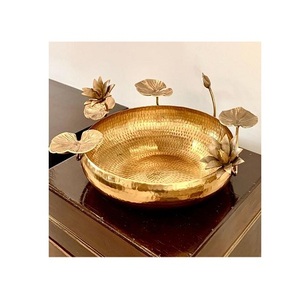 Lot de 2 Urli en laiton martelé de la plus grande qualité Forme ronde Diwali Décoration Urli pour mariage et événement - Product Image 2