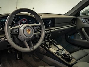 NOUVELLES ARRIVÉES : Porsche 911 Targa 4 GTS Cabriolet AWD 2022 d'occasion, blanc éclatant, jantes en alliage R18, sièges en cuir, système de navigation, télécommande - Product Image 4