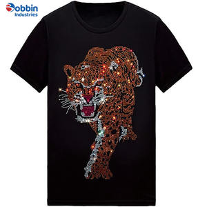 เสื้อยืดคอกลมแบบคลาสสิกสำหรับผู้ชาย ประดับเพชรเทียม ราคาถูก ขายดี รับผลิตตามแบบ (OEM)  เสื้อยืดประดับเพชรเทียมแบบสั่งทำ - Product Image 1