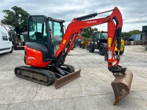 Mini-excavatrice compacte Kubota U27-4 d'occasion à faible balayage arrière, 2,7 tonnes, hydraulique, diesel, sur chenilles, faible nombre d'heures, prête à la vente - Product Image 6