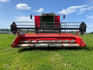 Moissonneuse-batteuse Massey Ferguson 7272 pour l'agriculture - Product Image 3